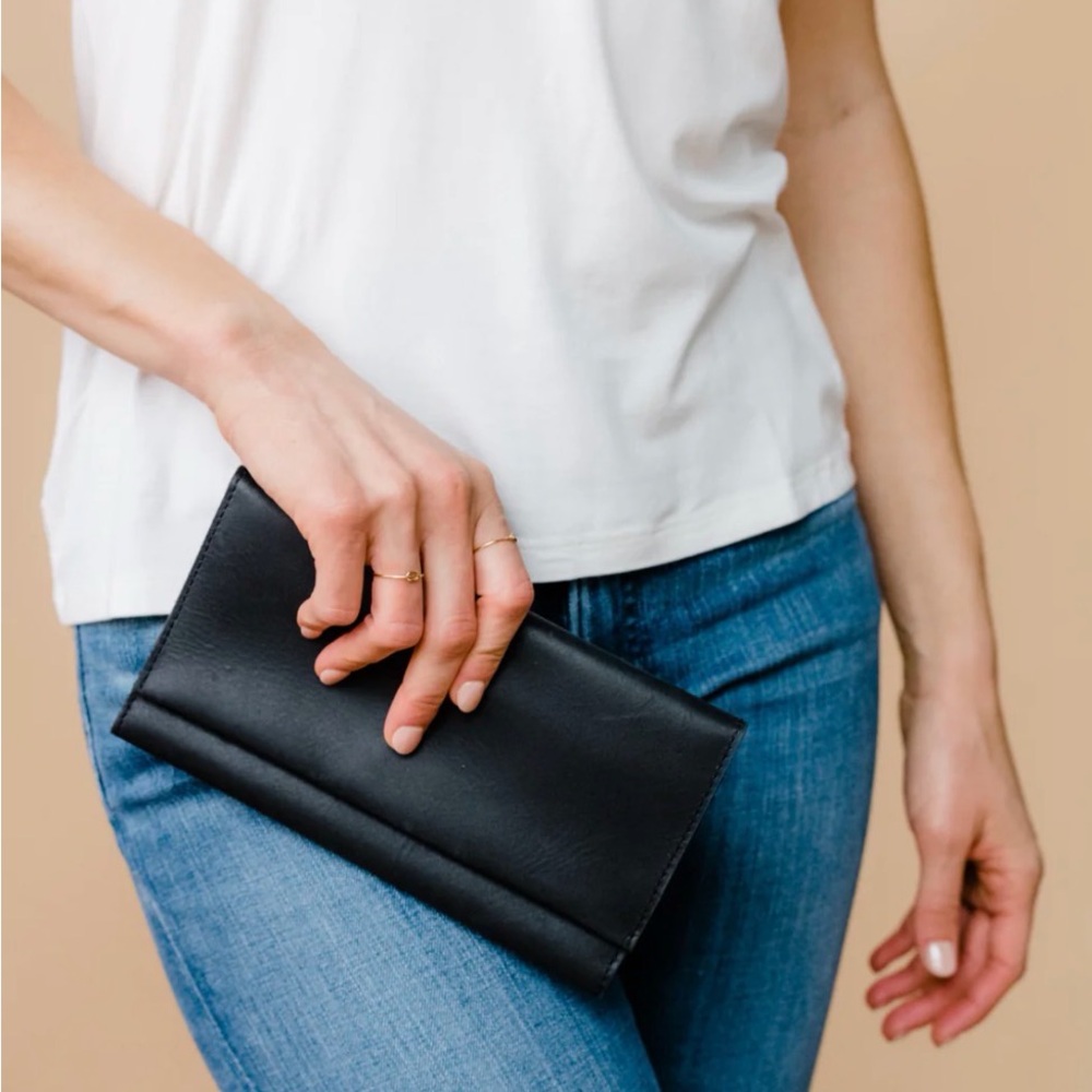 ABLE Debre wallet - NWT